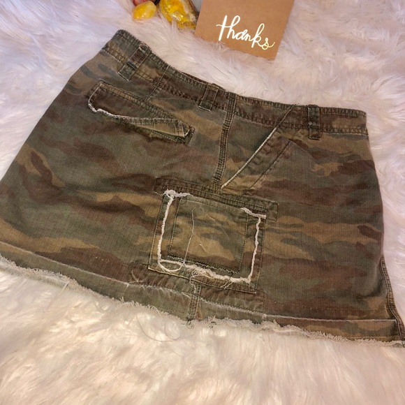 ⚓️ Old Navy Camouflage cargo Skirt - Picture 4 of 5